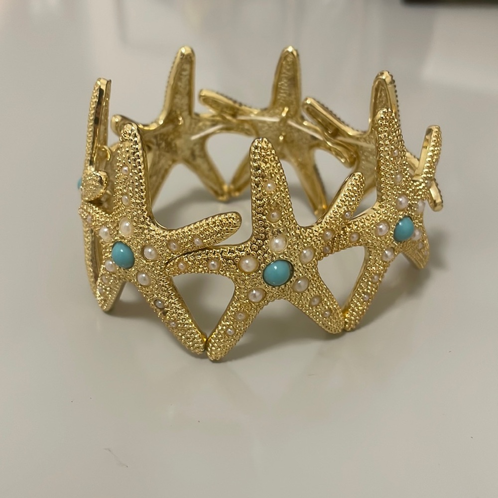Lily Pulitzer starfish gold bracelet with turquoise center